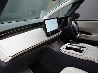 2024 Lexus LM — фото 17