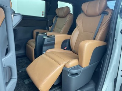 صورة 16 لـ 2025 Toyota VELLFIRE