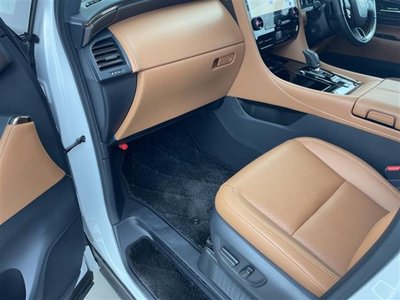 صورة 32 لـ 2025 Toyota VELLFIRE