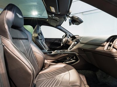 صورة 12 لـ 2023 Aston Martin DBX