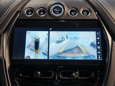 صورة 23 لـ 2023 Aston Martin DBX