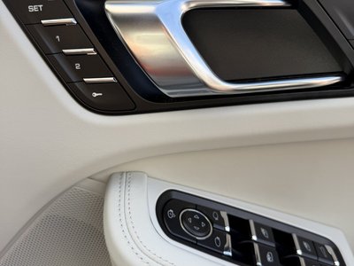 2022 Porsche MACAN — миниатюра 32