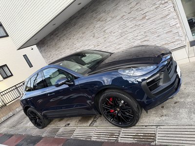 2022 Porsche MACAN — миниатюра 3