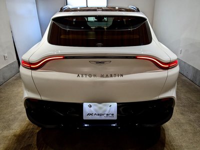2021 Aston Martin DBX — фото 11