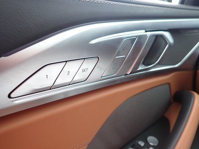 صورة 35 لـ 2025 BMW Alpina B8 GRAN COUPE