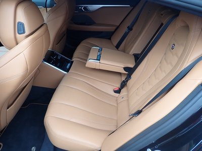 صورة 28 لـ 2025 BMW Alpina B8 GRAN COUPE