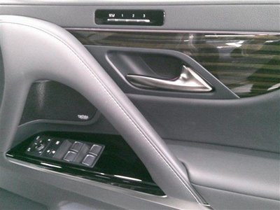 2022 Lexus LX — фото 9