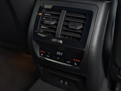 2022 BMW X4 M thumbnail 23