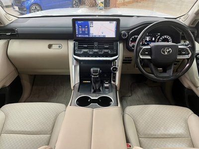 2023 Toyota LAND CRUISER 300 — фото 4