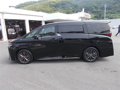 2023 Toyota VELLFIRE photo 2