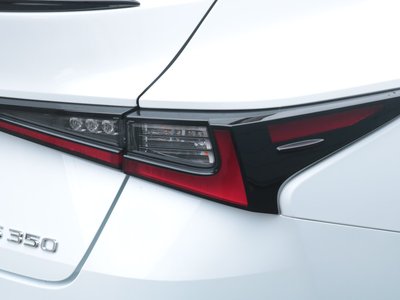 2021 Lexus IS thumbnail 24