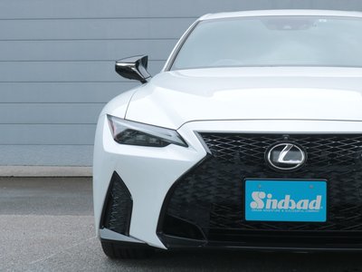 2021 Lexus IS photo 14