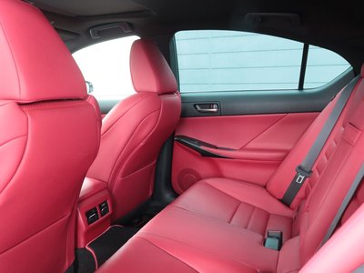 2021 Lexus IS photo 9