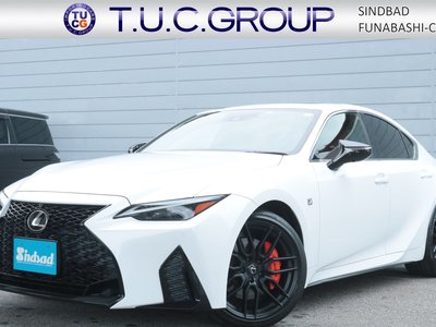 2021 Lexus IS photo 2