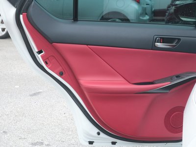 2021 Lexus IS thumbnail 29