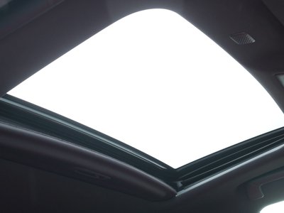 2021 Lexus IS photo 11