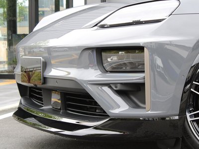 2026 Porsche MACAN thumbnail 33