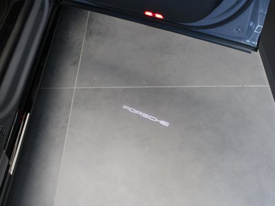 2026 Porsche MACAN thumbnail 17