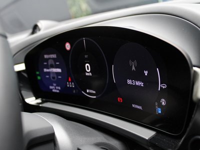 2026 Porsche MACAN thumbnail 22