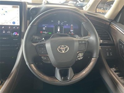 2025 Toyota ALPHARD — фото 9