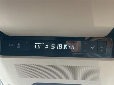 2025 Toyota ALPHARD — фото 46