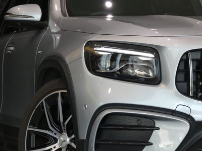 2025 Mercedes-BENZ GLB AMG thumbnail 3