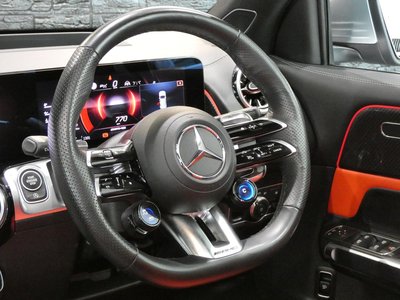 2025 Mercedes-BENZ GLB AMG thumbnail 9
