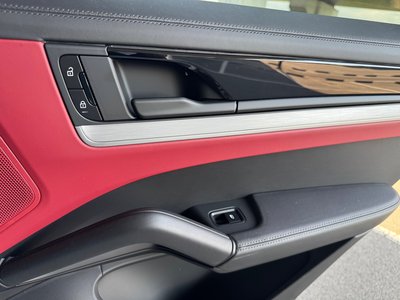 صورة مصغرة 31 لـ 2023 Porsche CAYENNE