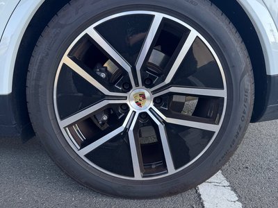 صورة مصغرة 8 لـ 2023 Porsche CAYENNE