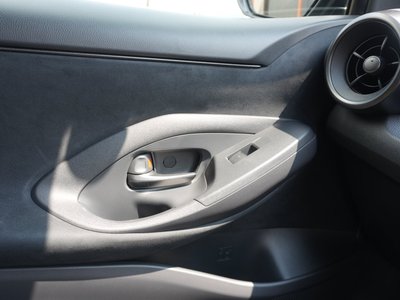 صورة 36 لـ 2025 Toyota GR YARIS