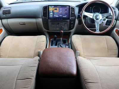 2006 Toyota LAND CRUISER 100 — миниатюра 3