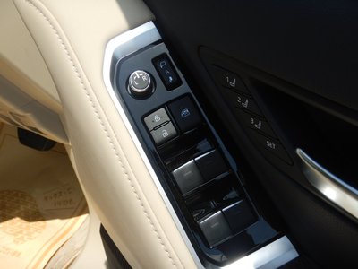 2023 Toyota LAND CRUISER 300 缩略图 38