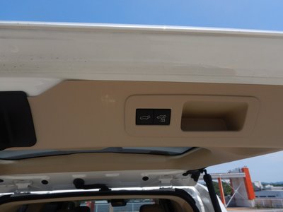 2023 Toyota LAND CRUISER 300 缩略图 17