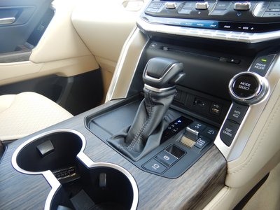 2023 Toyota LAND CRUISER 300 缩略图 13