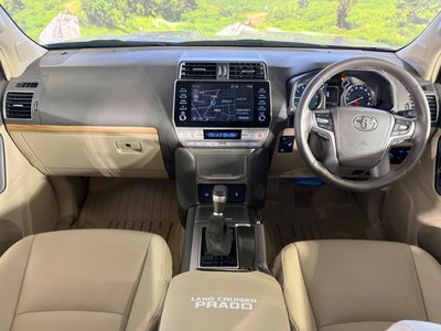 صورة 3 لـ 2023 Toyota LAND CRUISER PRADO