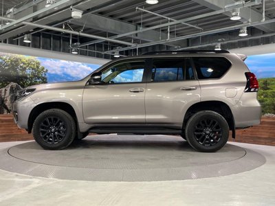 صورة 25 لـ 2023 Toyota LAND CRUISER PRADO