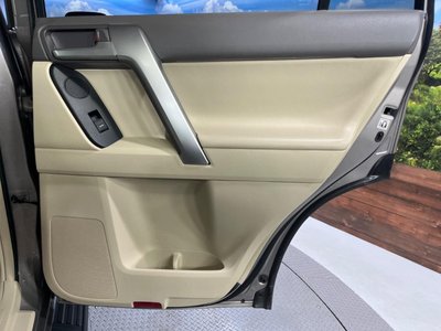 صورة 31 لـ 2023 Toyota LAND CRUISER PRADO