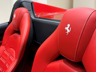 صورة مصغرة 33 لـ 2017 Ferrari 488 SPIDER
