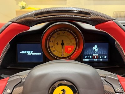 2017 Ferrari 488 SPIDER — фото 10