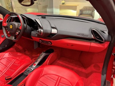صورة مصغرة 27 لـ 2017 Ferrari 488 SPIDER