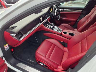 2017 Porsche PANAMERA thumbnail 22