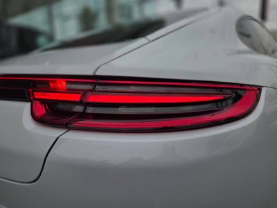 2017 Porsche PANAMERA photo 12