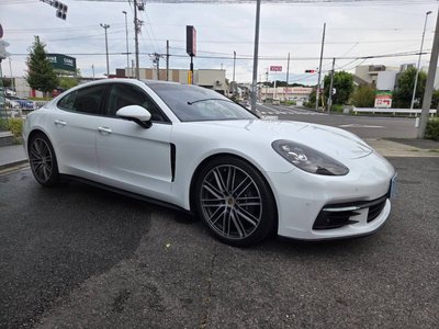2017 Porsche PANAMERA photo 7