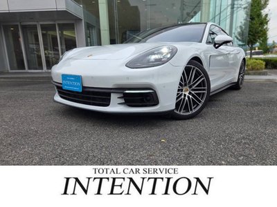 2017 Porsche PANAMERA photo 1
