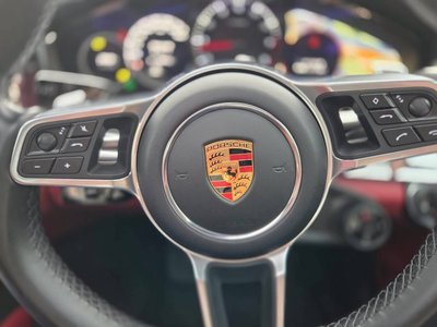 2017 Porsche PANAMERA thumbnail 41