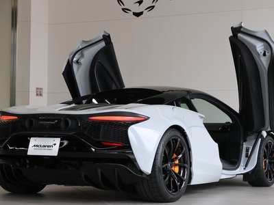 صورة 8 لـ 2025 Mclaren ARTURA