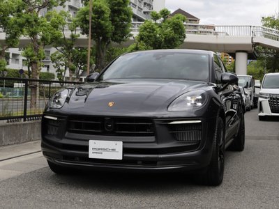 2024 Porsche MACAN photo 9