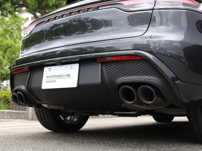 2024 Porsche MACAN photo 8