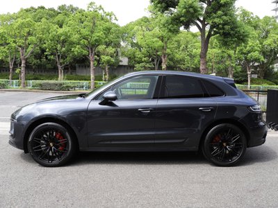 2024 Porsche MACAN photo 6