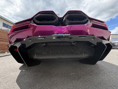 صورة 3 لـ 2024 Lamborghini REVUELTO